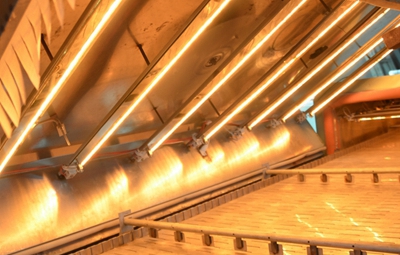 紅外加熱用什么控制溫度:固態(tài)繼電器、機械式繼電器或功率控制器?