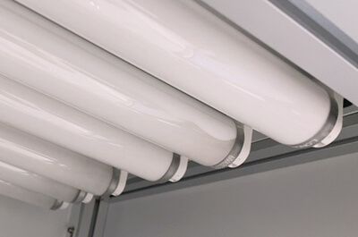 朗普光電UVA340/UVB313老化試驗(yàn)燈：國產(chǎn)替代進(jìn)口的新選擇？