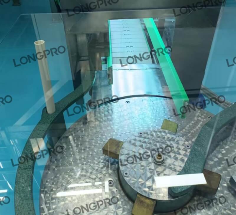 灌裝線(xiàn)紫外線(xiàn)殺菌.jpg 灌裝線(xiàn)紫外線(xiàn)殺菌.jpg